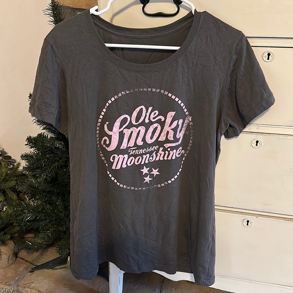 Women’s graphic tee
